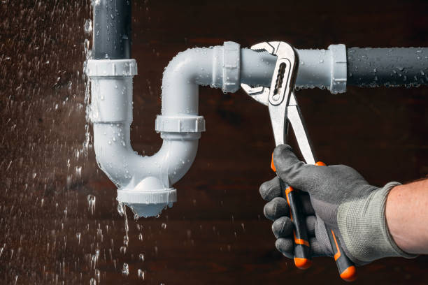 Professional Leak Detection technician working in Durham, OR